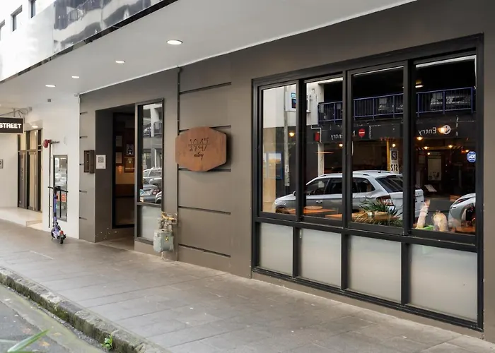 Nautilus On Hobson